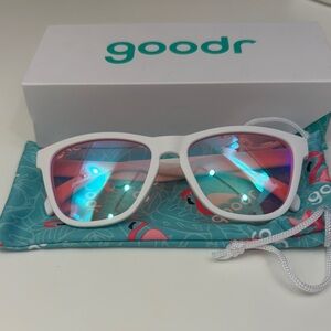 goodr Women’s White Frame Mirrored Sunglasses